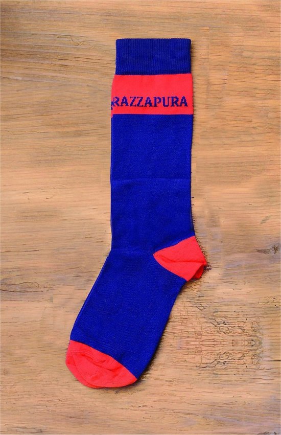 Calzino blu lungo in Skinlife, con punta, fascia e tallone rosso.